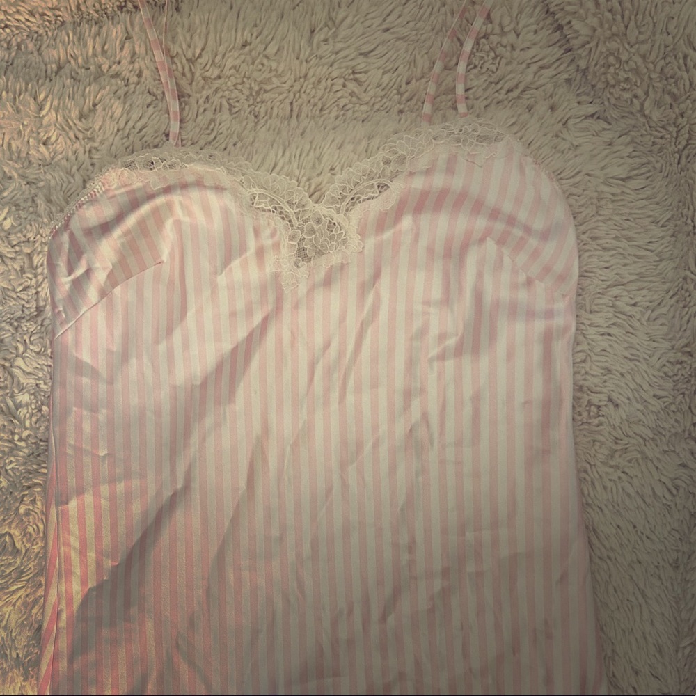 Victoria Secret Silky baby pink slip🌸💕